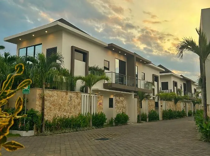Sapphire 3 Bedroom With Private Pool Canggu
